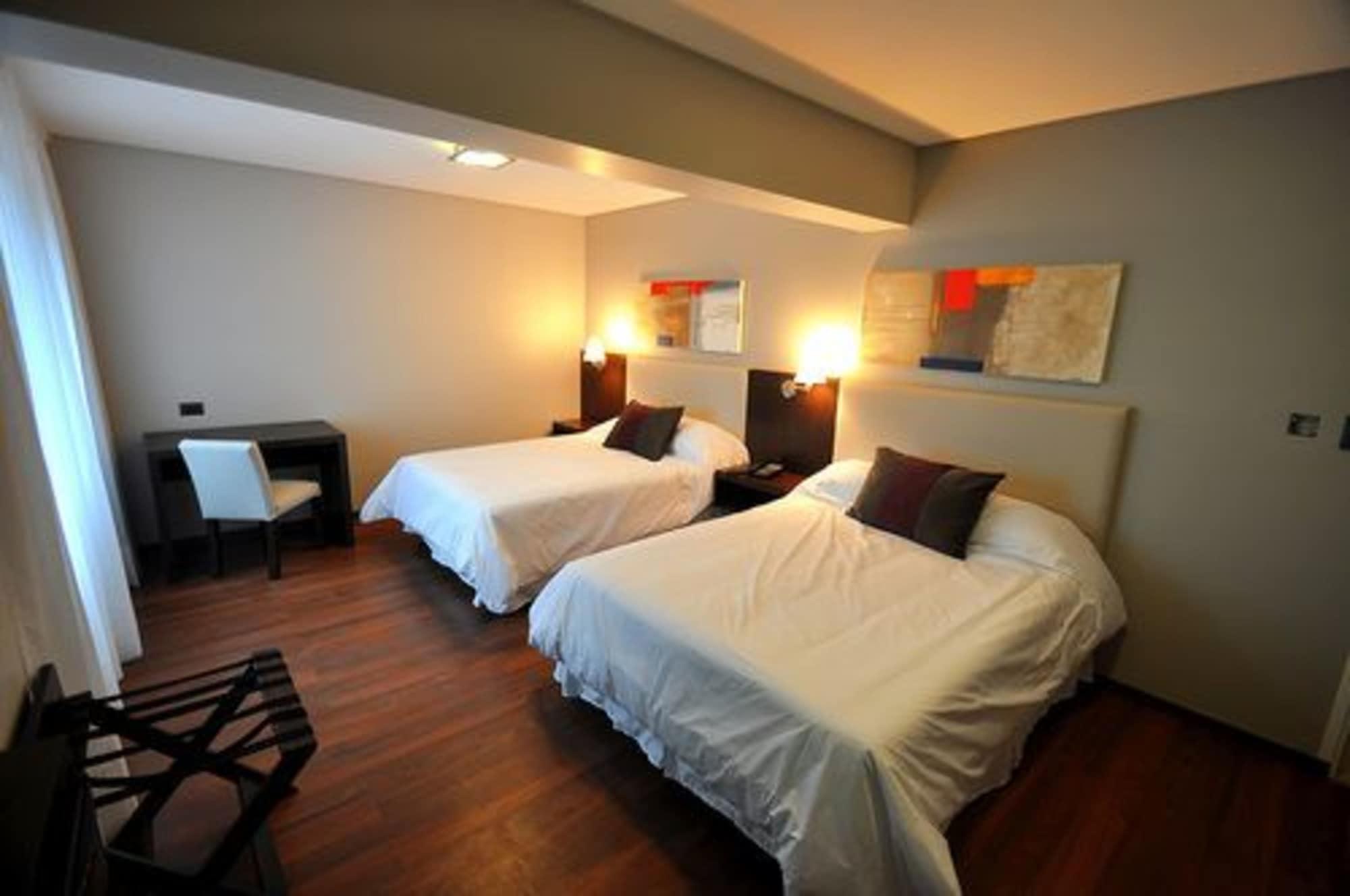 Hotel Bicentenario Suites & Spa Сан-Мигель-де-Тукуман Экстерьер фото