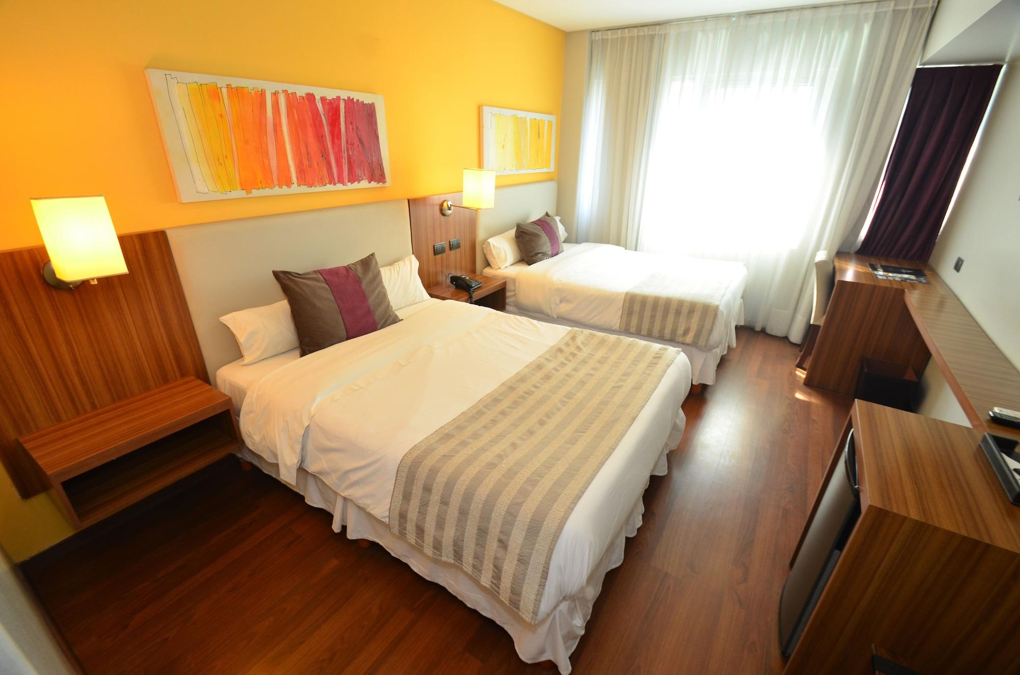 Hotel Bicentenario Suites & Spa Сан-Мигель-де-Тукуман Экстерьер фото