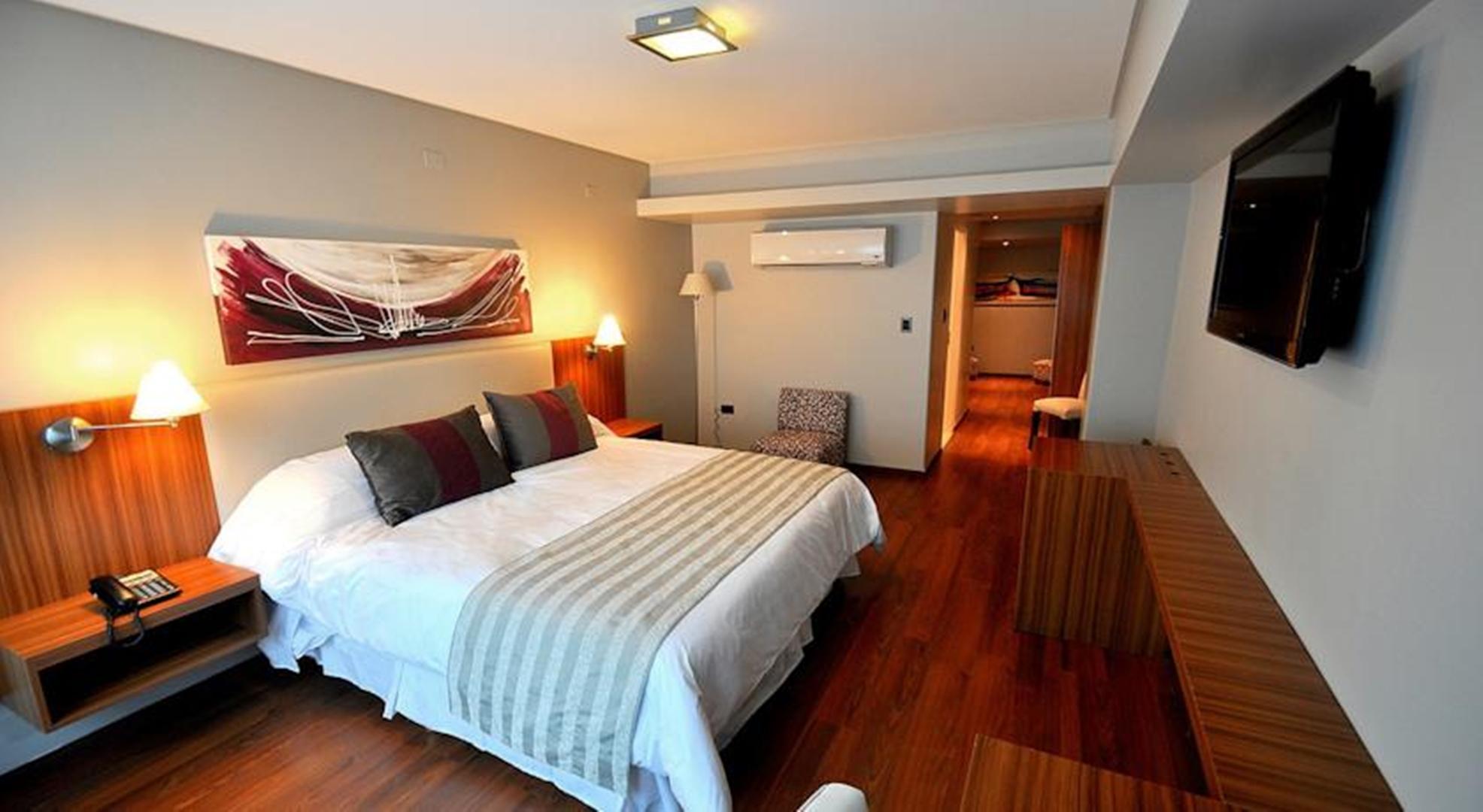 Hotel Bicentenario Suites & Spa Сан-Мигель-де-Тукуман Экстерьер фото